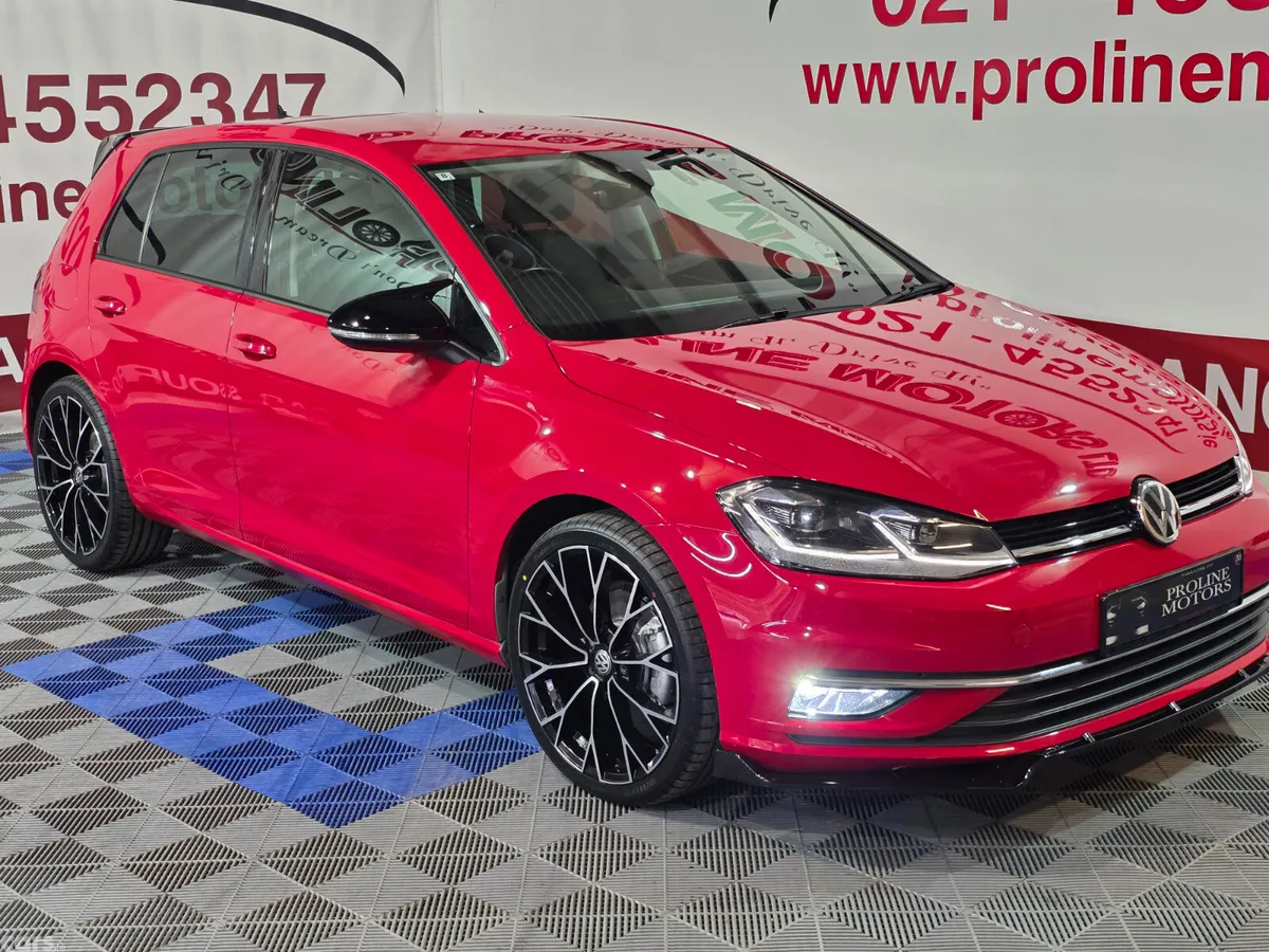 Volkswagen Golf Hatchback, Petrol, 2018, Red
