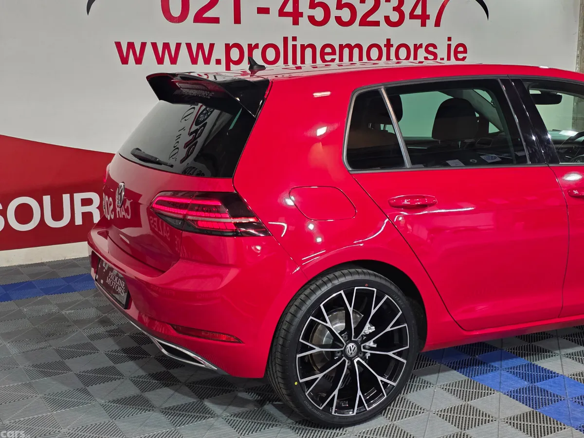 Volkswagen Golf Hatchback, Petrol, 2018, Red