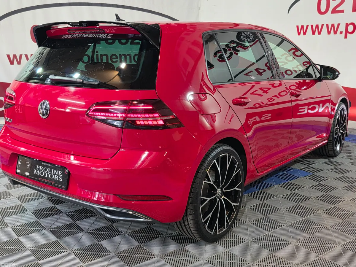 Volkswagen Golf Hatchback, Petrol, 2018, Red