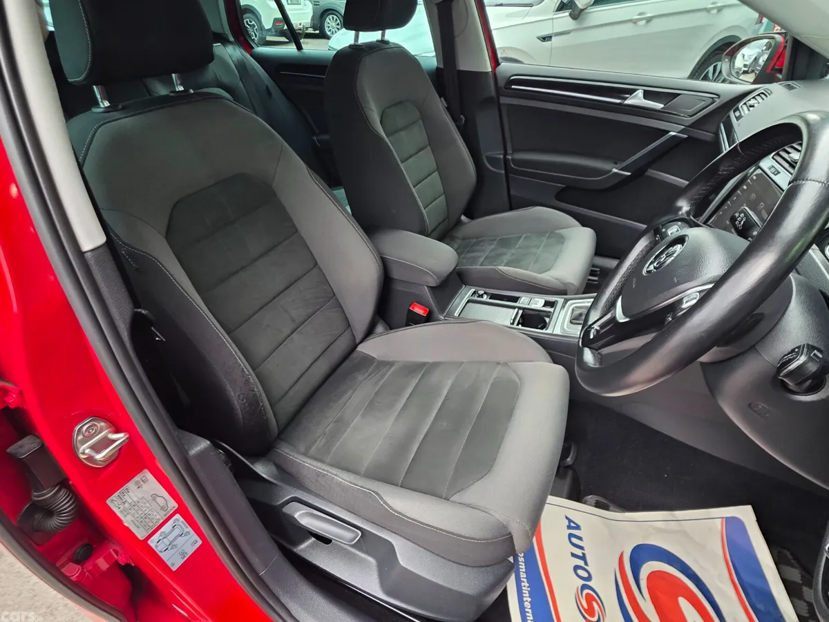 Volkswagen Golf Hatchback, Petrol, 2018, Red