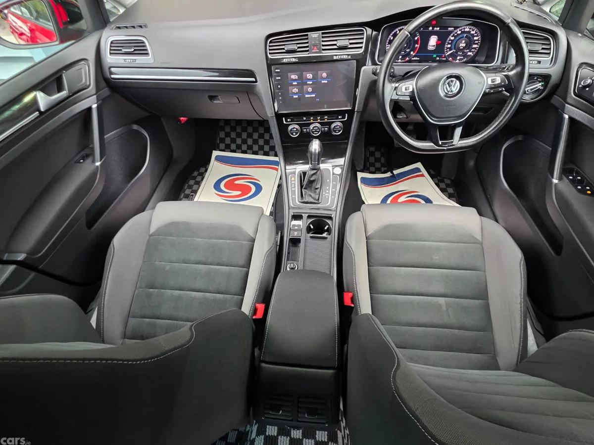 Volkswagen Golf Hatchback, Petrol, 2018, Red