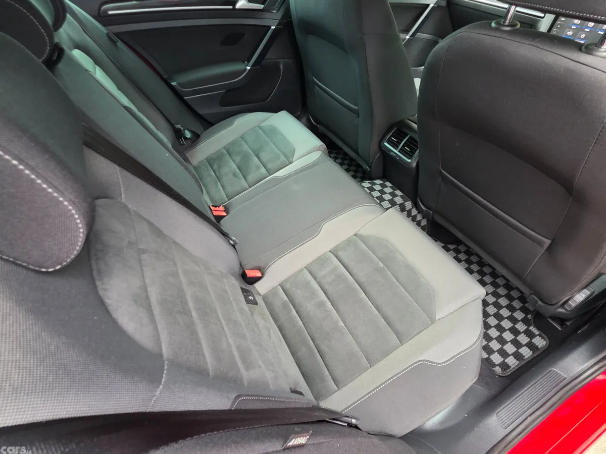 Volkswagen Golf Hatchback, Petrol, 2018, Red