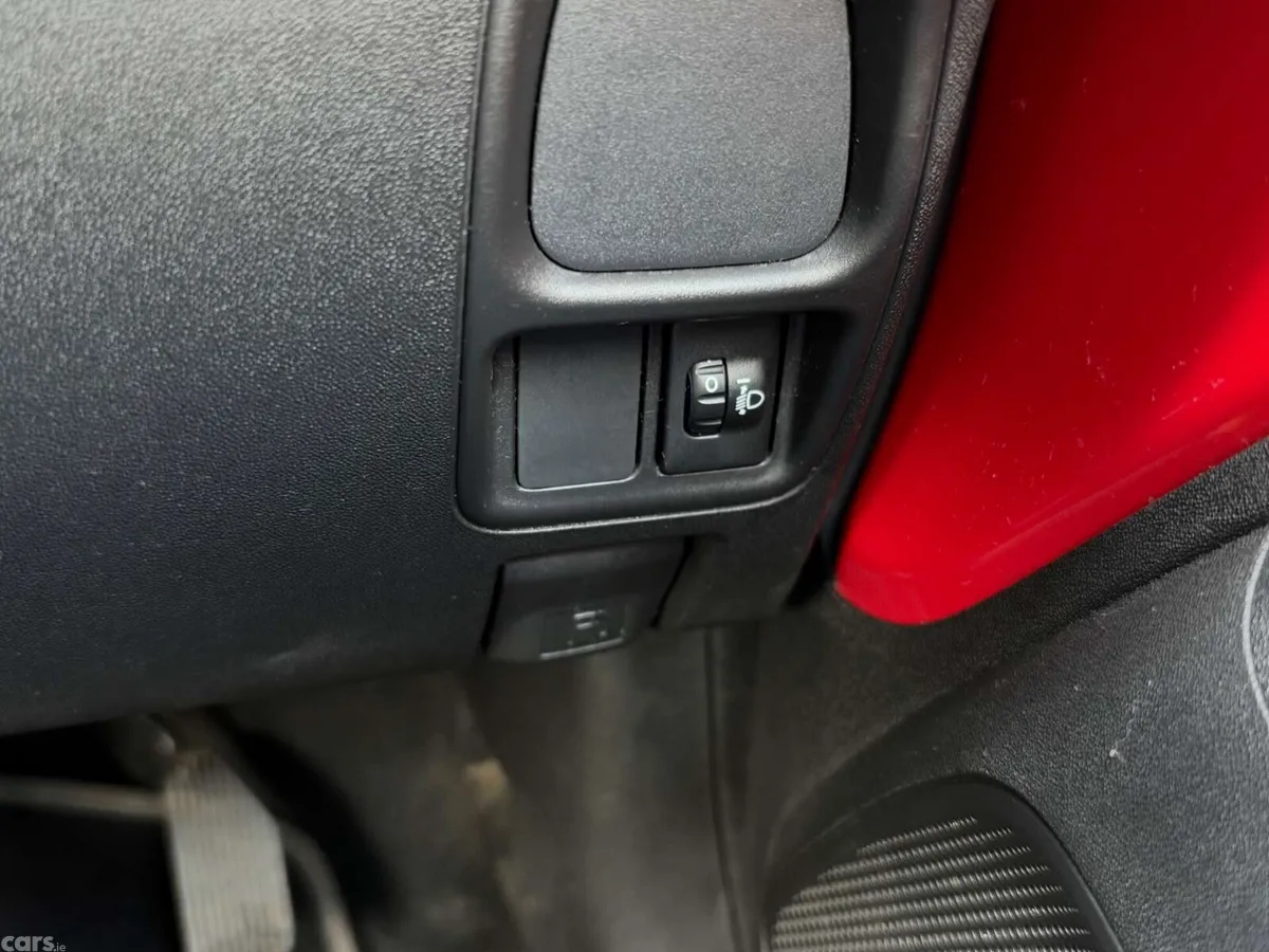 Citroen C1 Hatchback, Petrol, 2015, Red