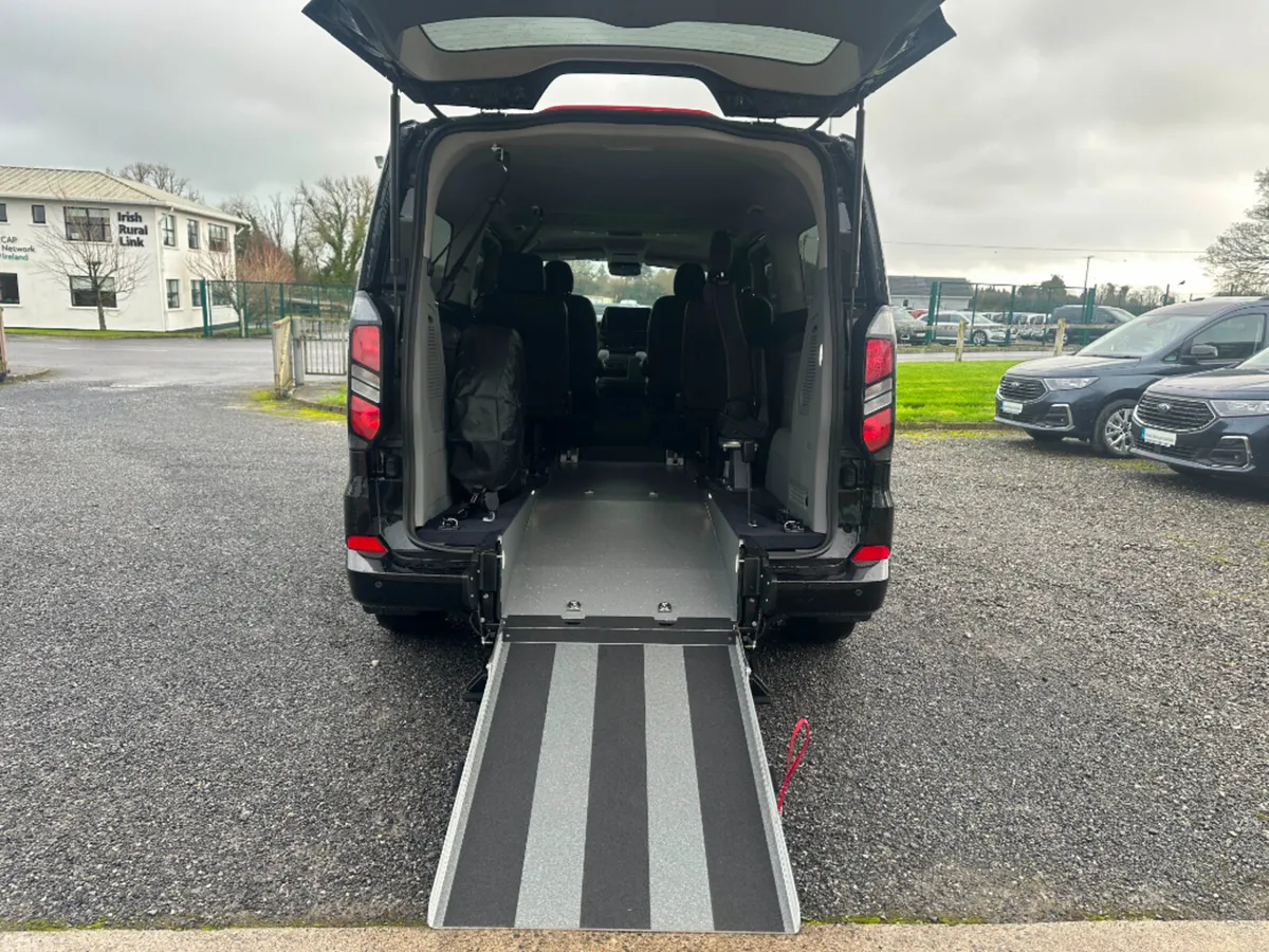 Ford Tourneo Custom MPV, Petrol Plug-in Hybrid, 2027, Grey