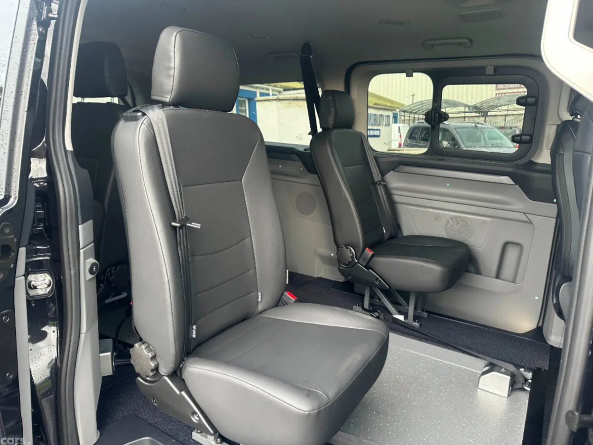 Ford Tourneo Custom MPV, Petrol Plug-in Hybrid, 2027, Grey