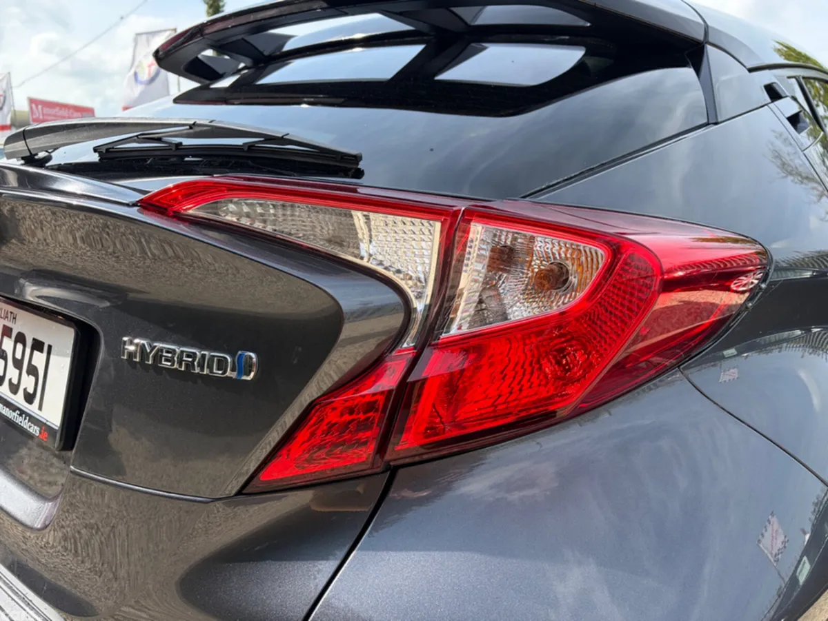 Toyota C-HR SUV, Petrol Hybrid, 2017, Grey
