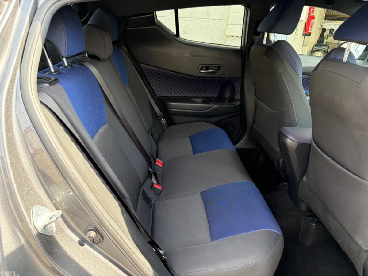 Toyota C-HR SUV, Petrol Hybrid, 2017, Grey