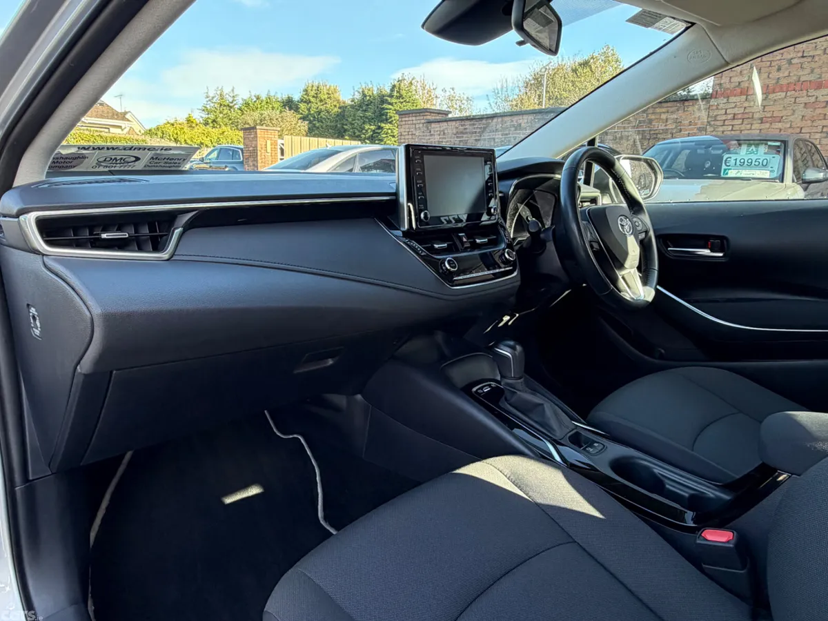 Toyota Corolla Saloon, Petrol Hybrid, 2022, Grey