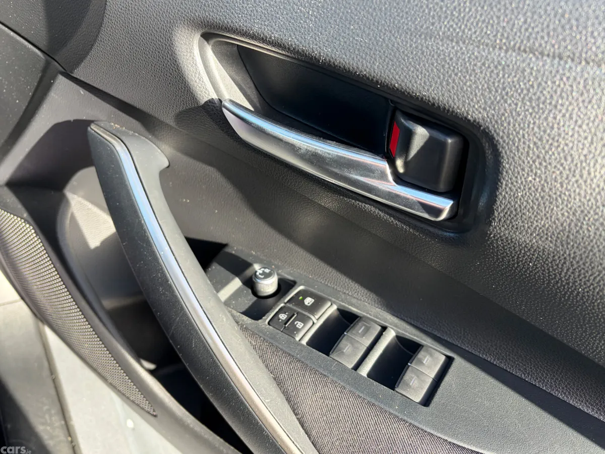 Toyota Corolla Saloon, Petrol Hybrid, 2022, Grey