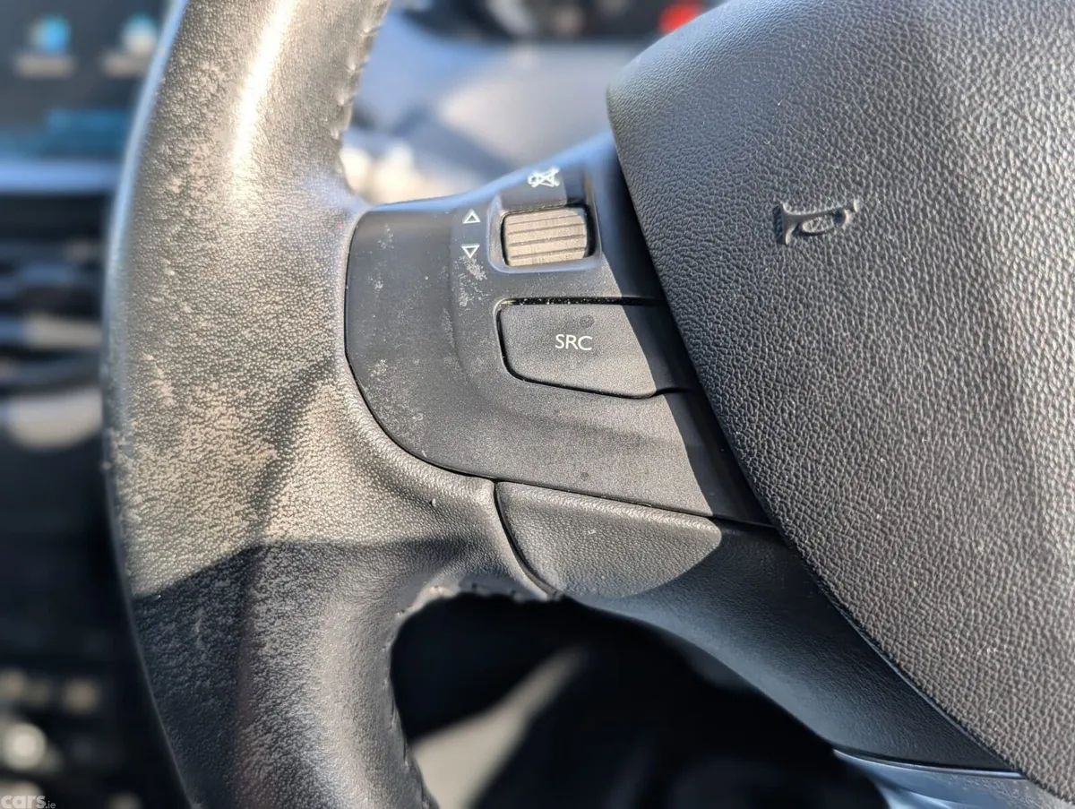 Peugeot 2008 Estate, Petrol, 2019, Red