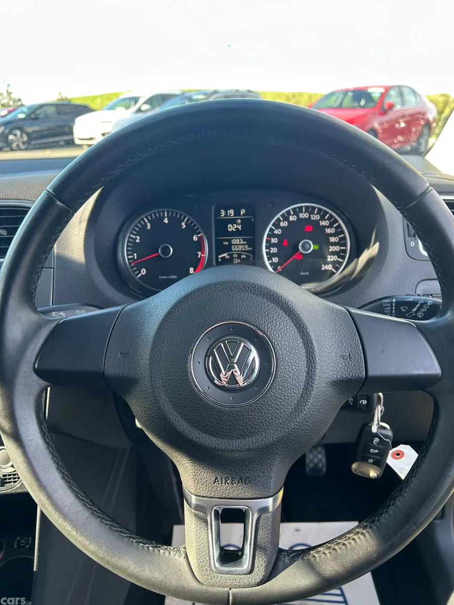 Volkswagen Polo Hatchback, Petrol, 2011, Yellow
