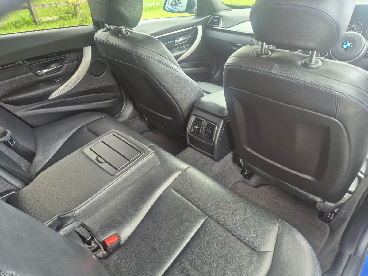 BMW 3-Series Saloon, Diesel, 2018, Blue