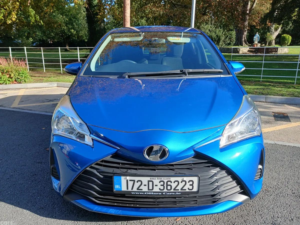 Toyota Yaris Hatchback, Petrol, 2017, Blue