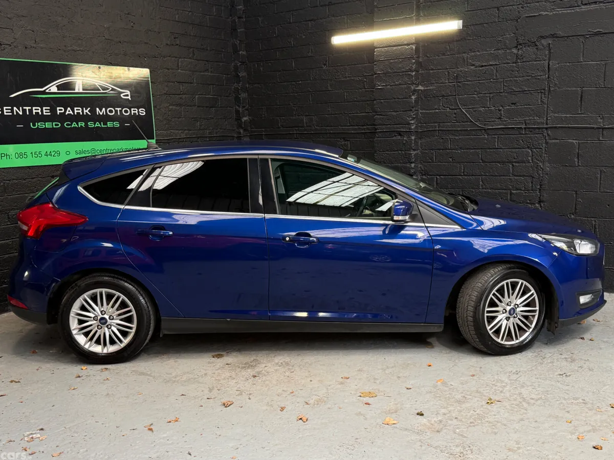 Ford Focus Hatchback, Diesel, 2017, Blue