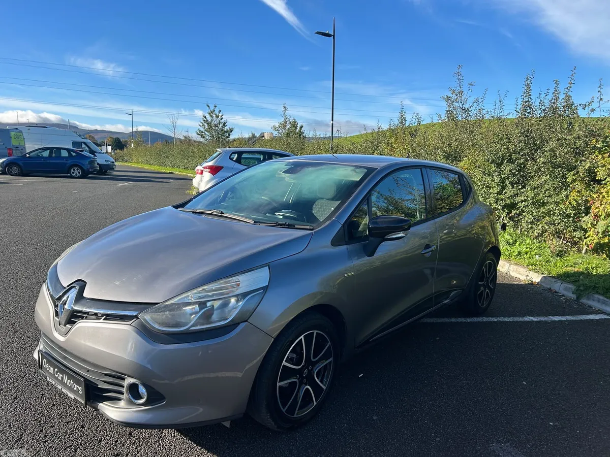 Renault Clio Hatchback, Petrol, 2015, Grey
