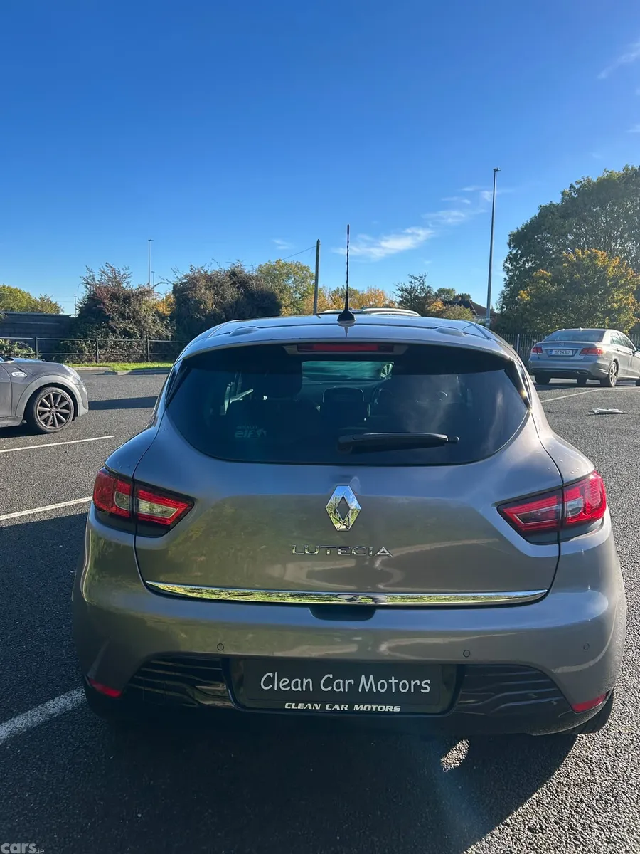 Renault Clio Hatchback, Petrol, 2015, Grey
