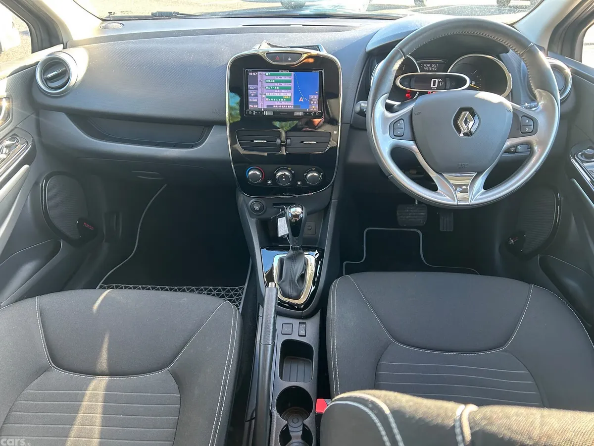 Renault Clio Hatchback, Petrol, 2015, Grey