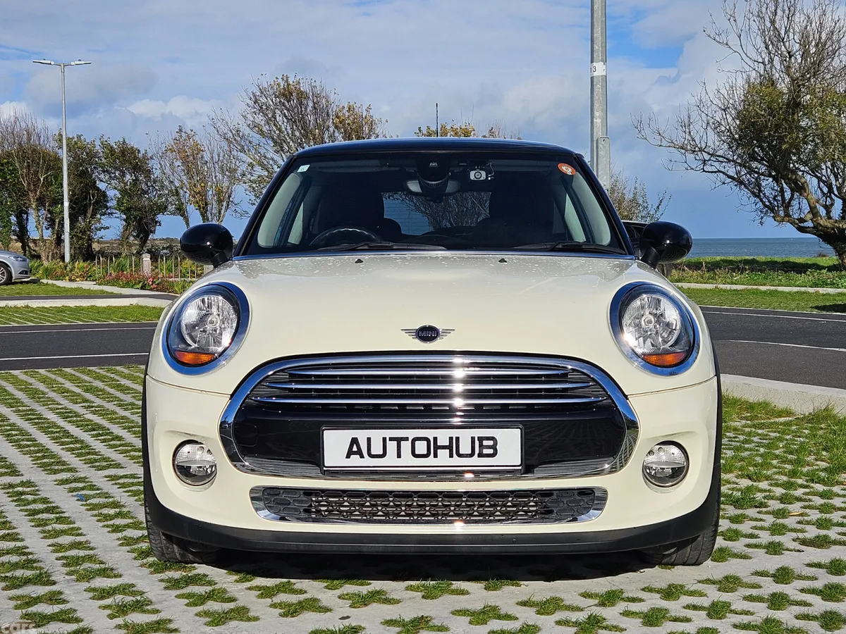 Mini Cooper Hatchback, Diesel, 2019, White