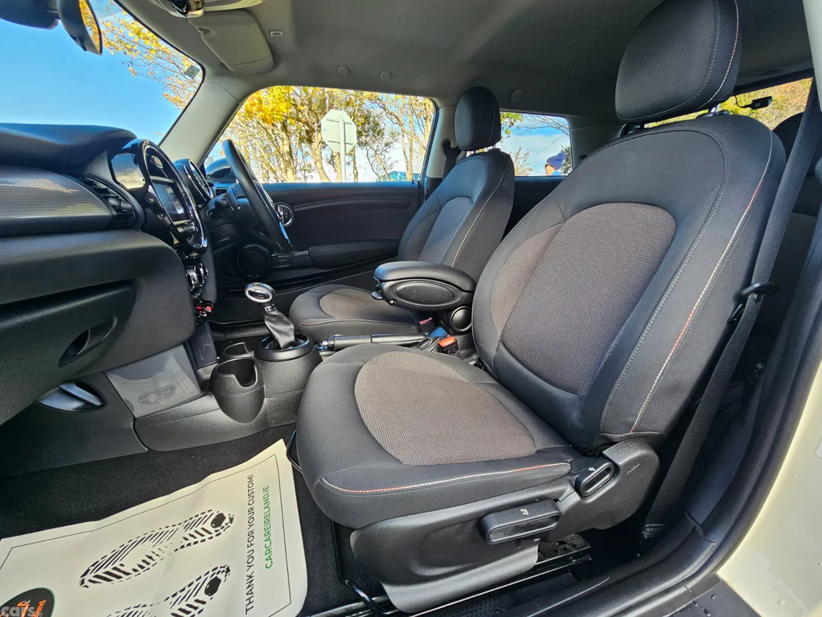 Mini Cooper Hatchback, Diesel, 2019, White