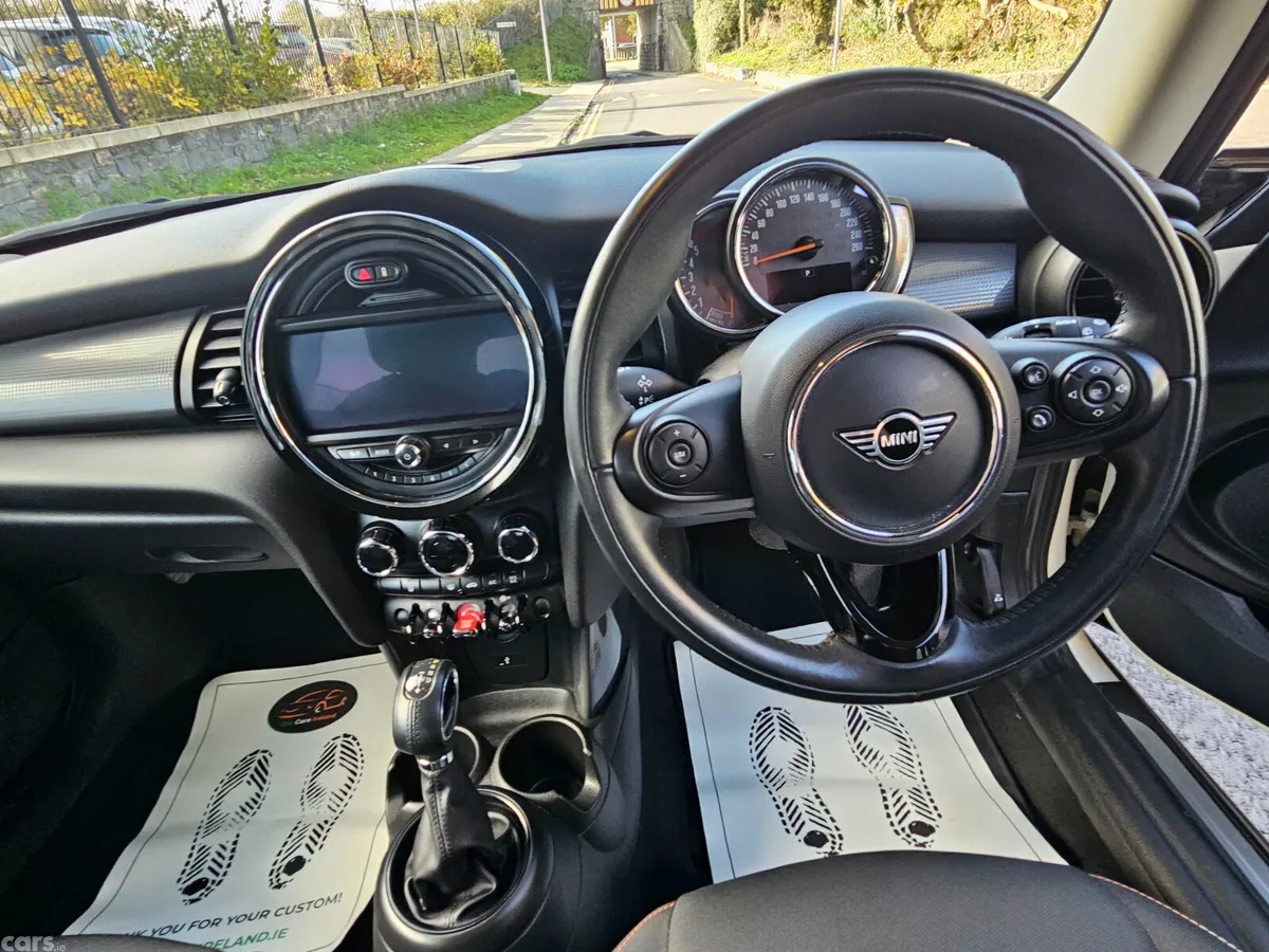 Mini Cooper Hatchback, Diesel, 2019, White