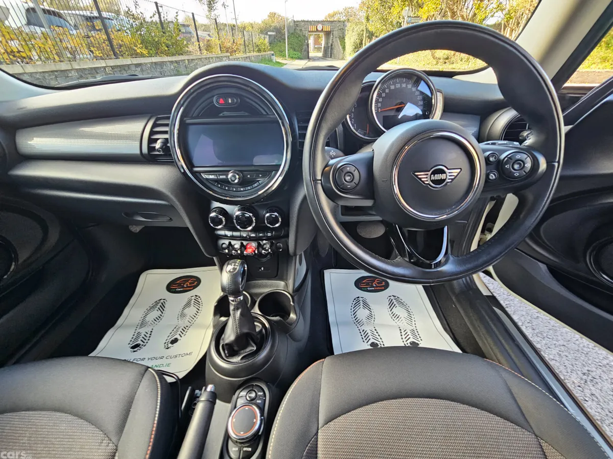 Mini Cooper Hatchback, Diesel, 2019, White