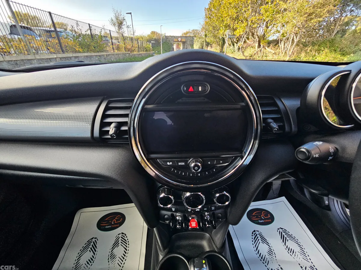 Mini Cooper Hatchback, Diesel, 2019, White