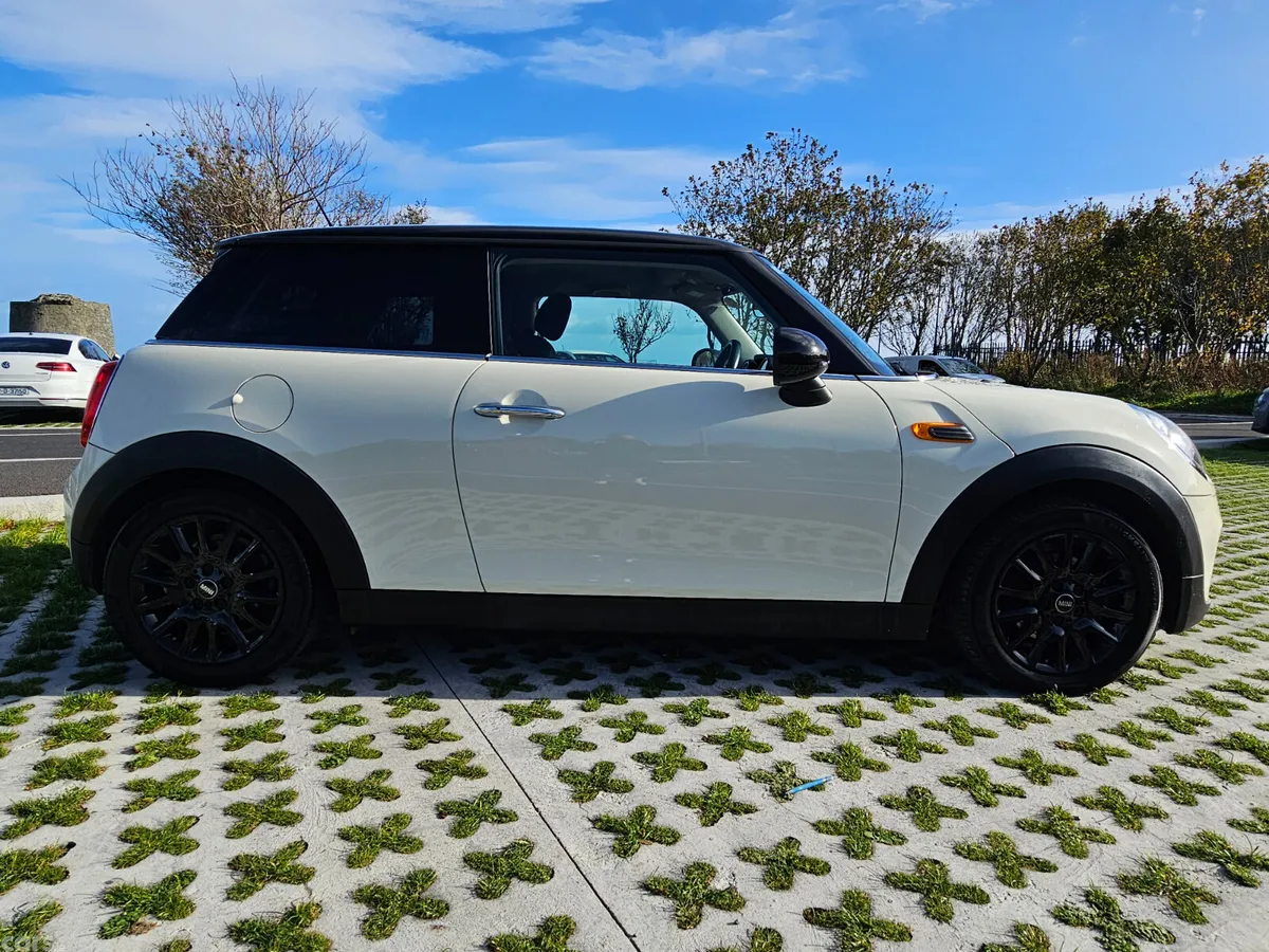 Mini Cooper Hatchback, Diesel, 2019, White