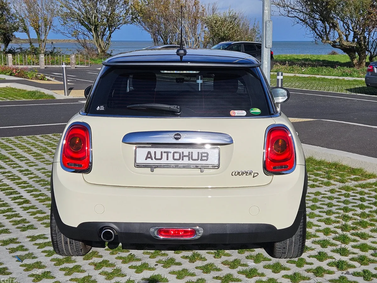 Mini Cooper Hatchback, Diesel, 2019, White