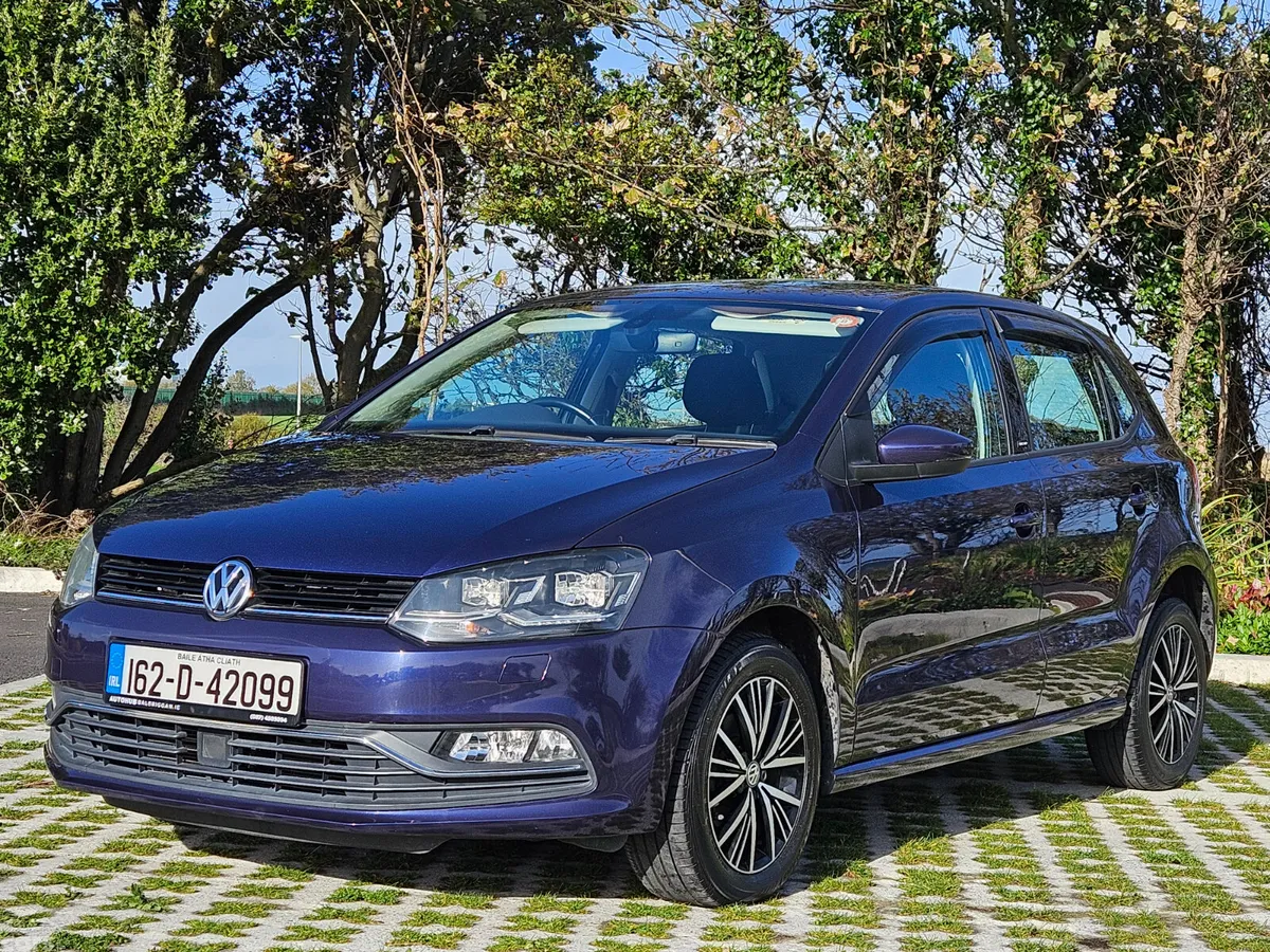 Volkswagen Polo Hatchback, Petrol, 2016, Blue