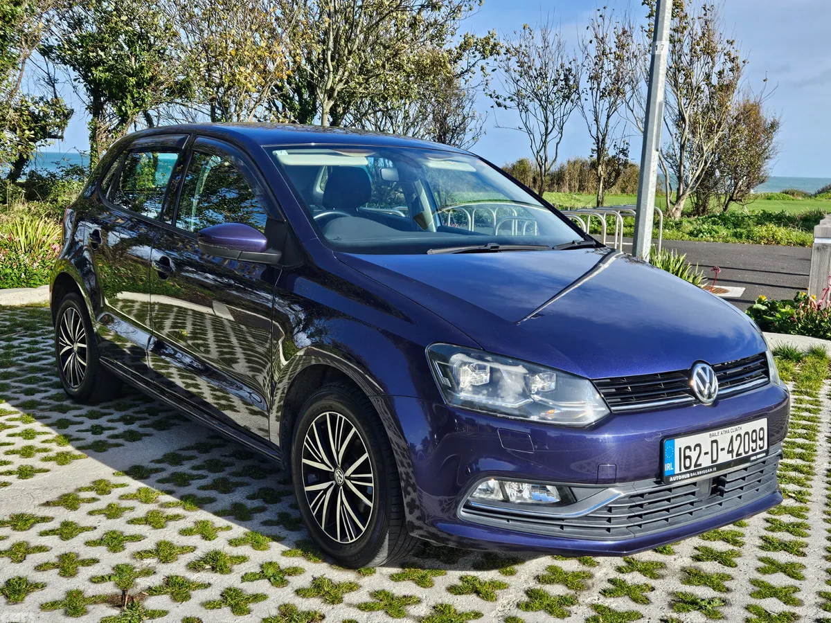 Volkswagen Polo Hatchback, Petrol, 2016, Blue