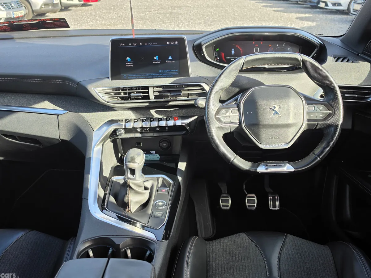 Peugeot 5008 MPV, Diesel, 2018, Grey