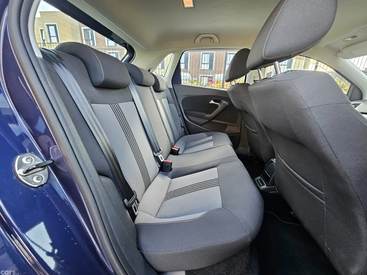 Volkswagen Polo Hatchback, Petrol, 2016, Blue