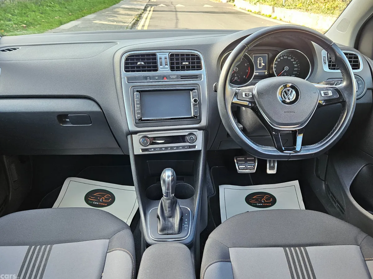 Volkswagen Polo Hatchback, Petrol, 2016, Blue