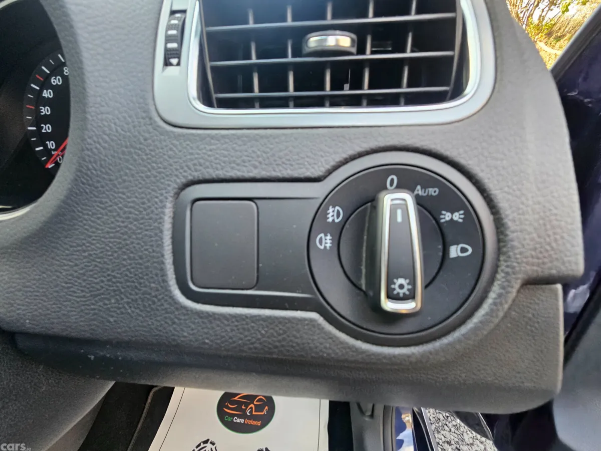 Volkswagen Polo Hatchback, Petrol, 2016, Blue