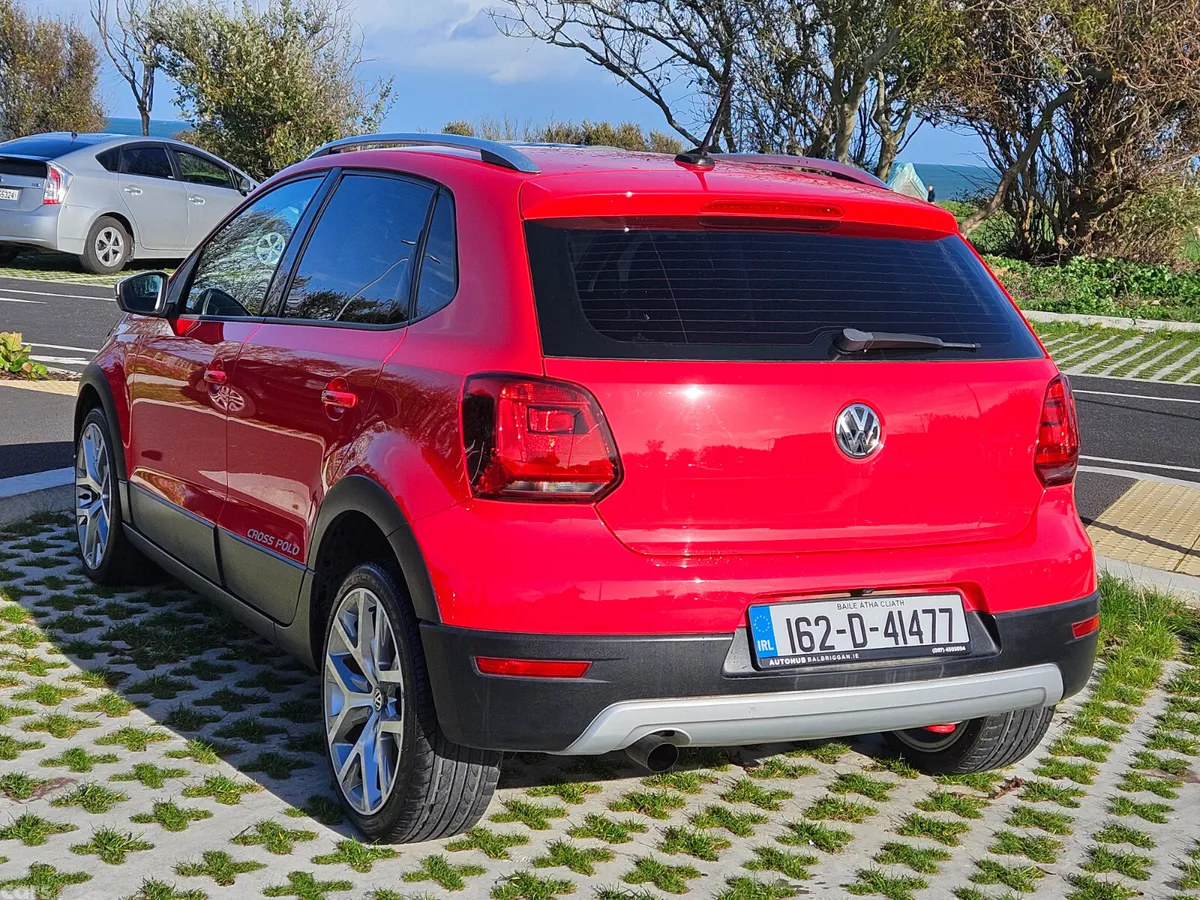 Volkswagen Polo Hatchback, Petrol, 2016, Red