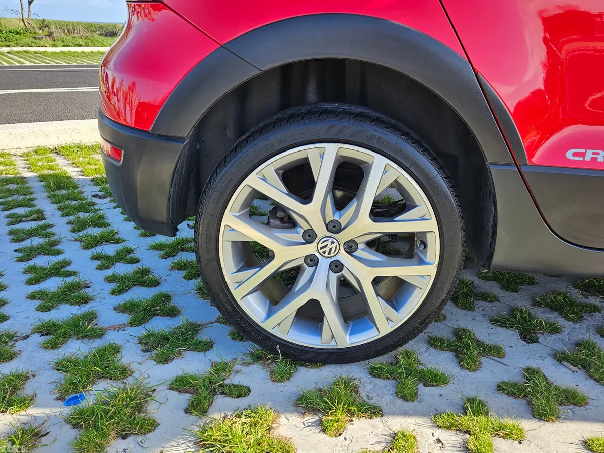 Volkswagen Polo Hatchback, Petrol, 2016, Red