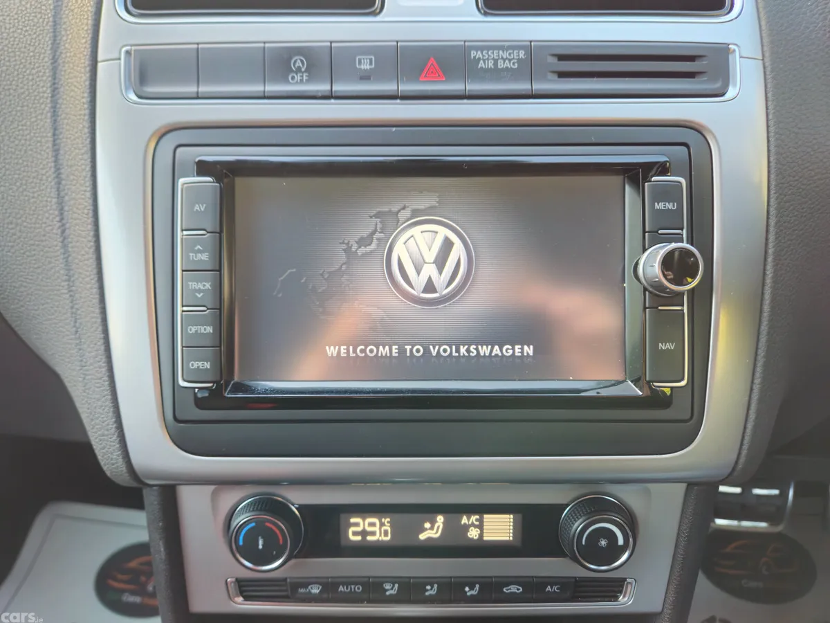 Volkswagen Polo Hatchback, Petrol, 2016, Red