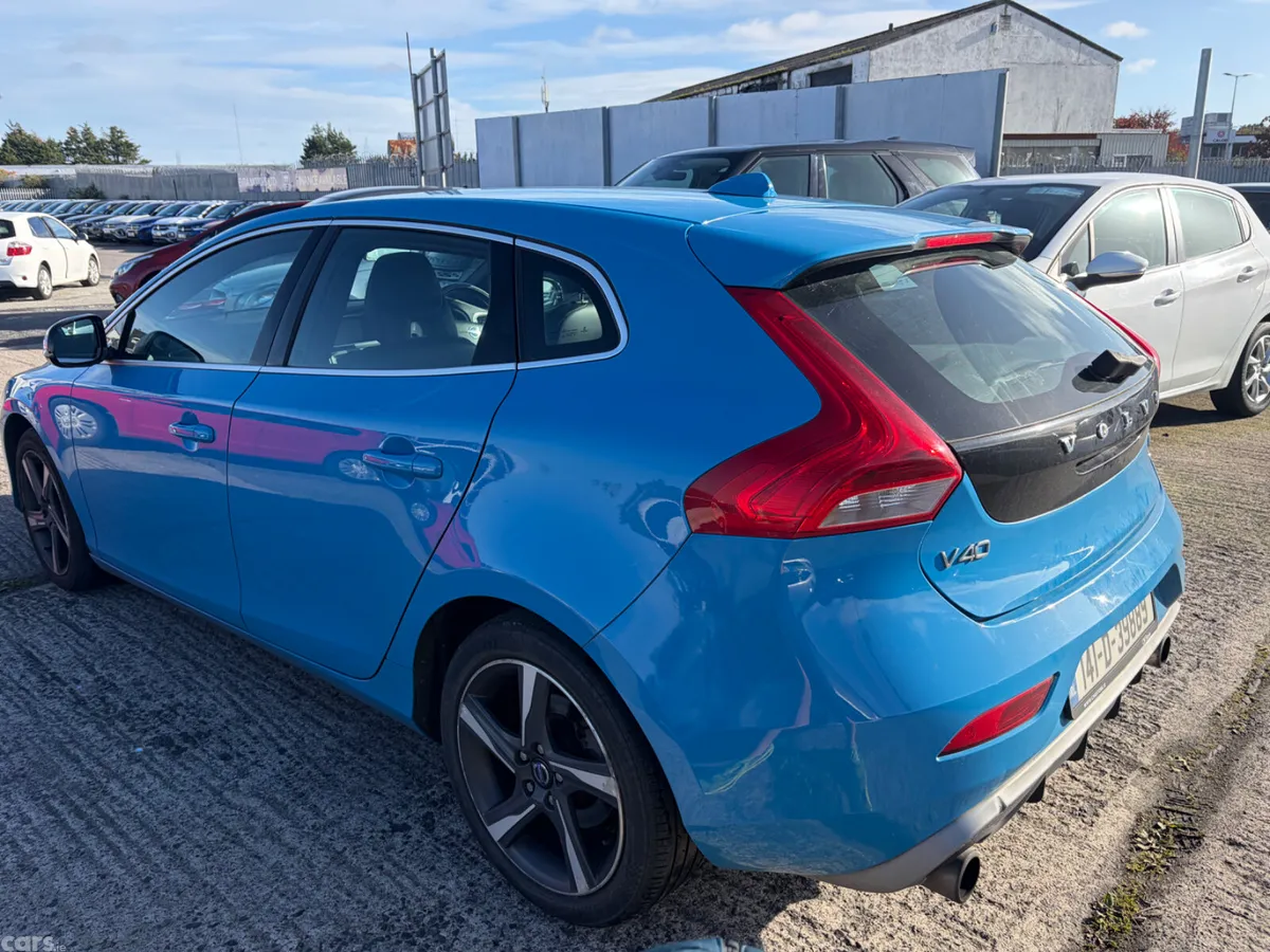 Volvo V40 Hatchback, Diesel, 2014, Blue