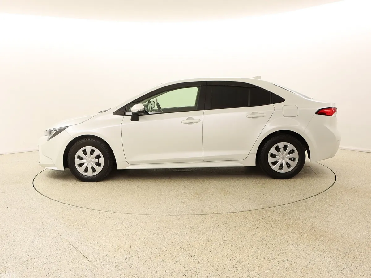 Toyota Corolla Saloon, Petrol Hybrid, 2021, White