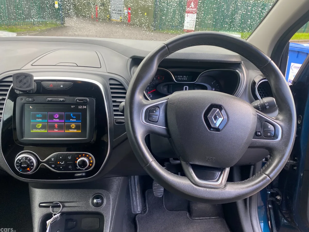 Renault Captur Hatchback, Petrol, 2020, Blue