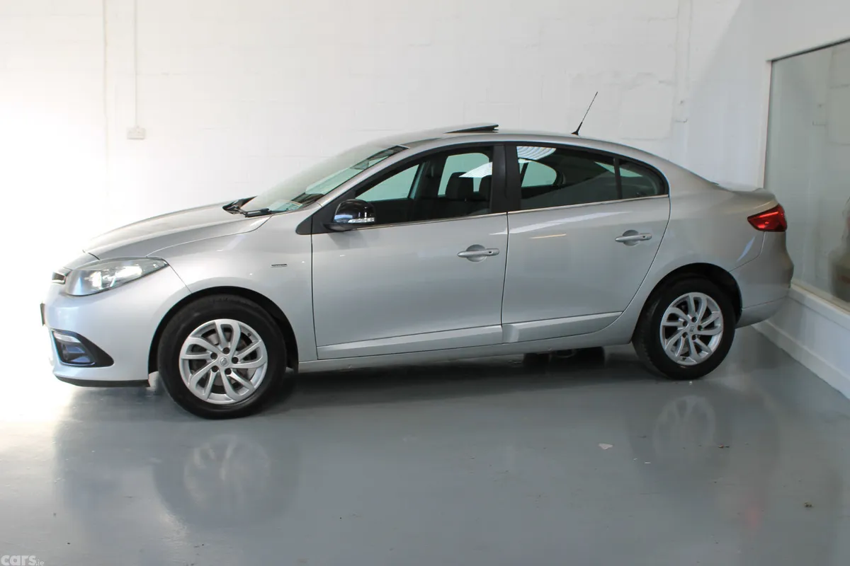 Renault Fluence Saloon, Diesel, 2016, Silver