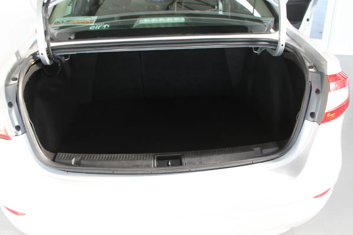 Renault Fluence Saloon, Diesel, 2016, Silver