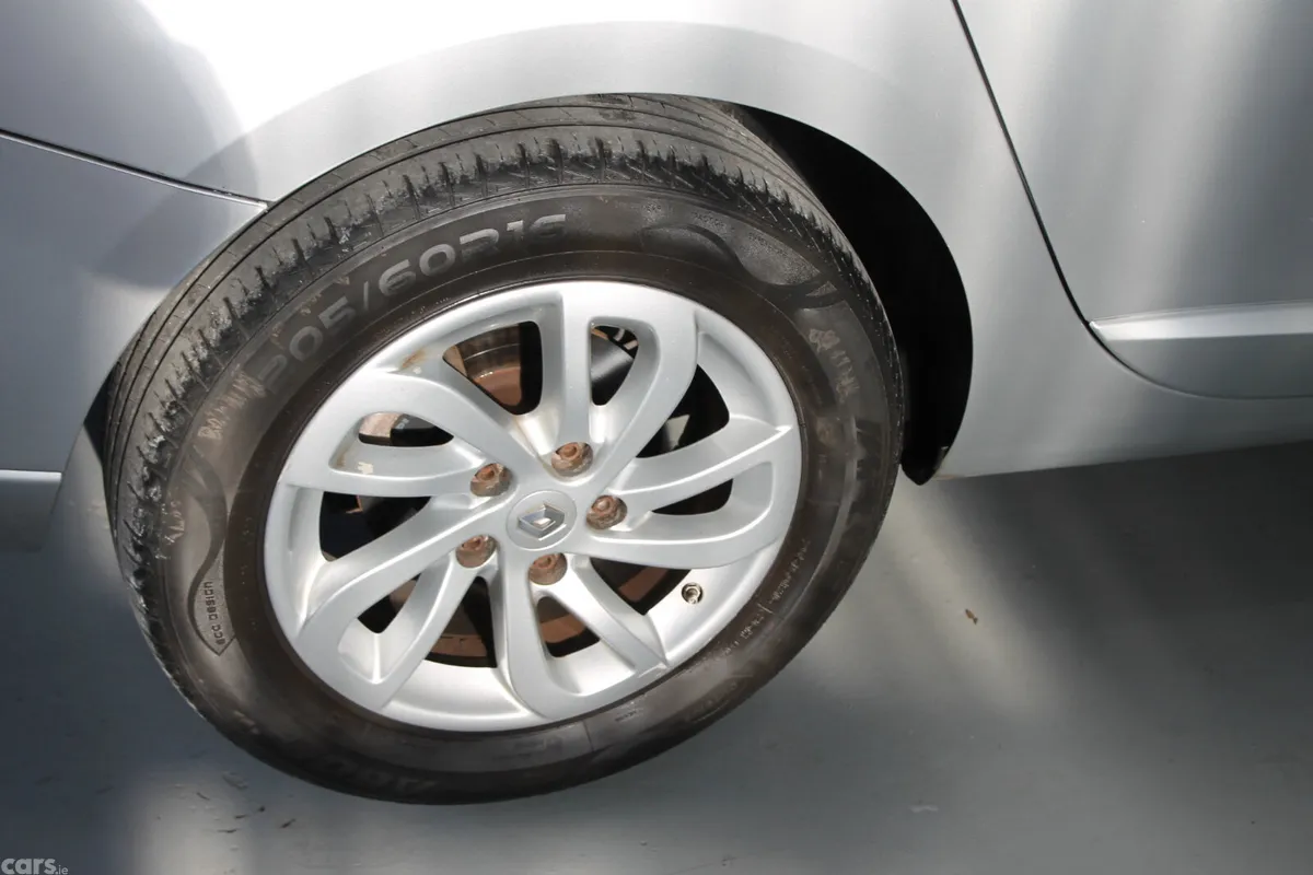 Renault Fluence Saloon, Diesel, 2016, Silver