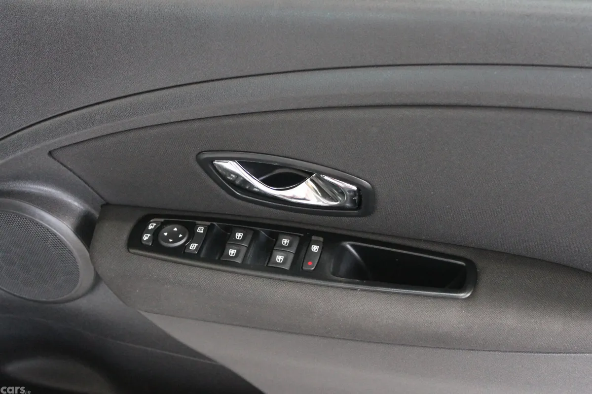 Renault Fluence Saloon, Diesel, 2016, Silver