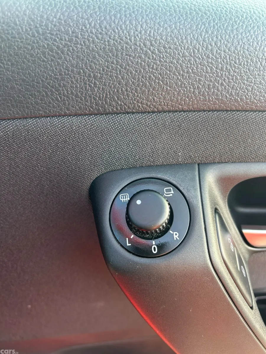 Volkswagen Polo Hatchback, Petrol, 2013, Red