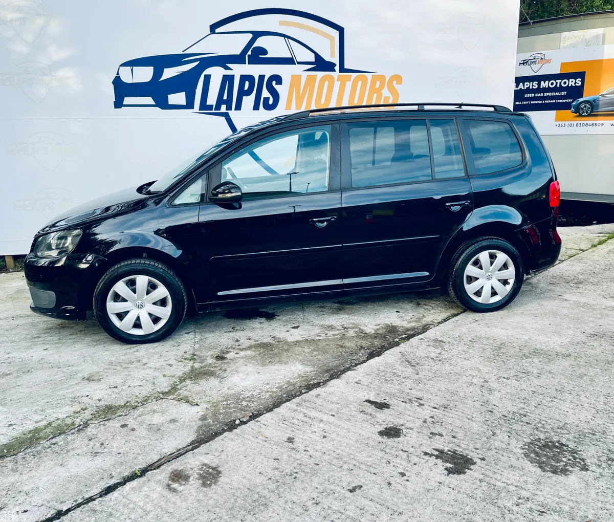 Volkswagen Touran MPV, Petrol, 2013, Black