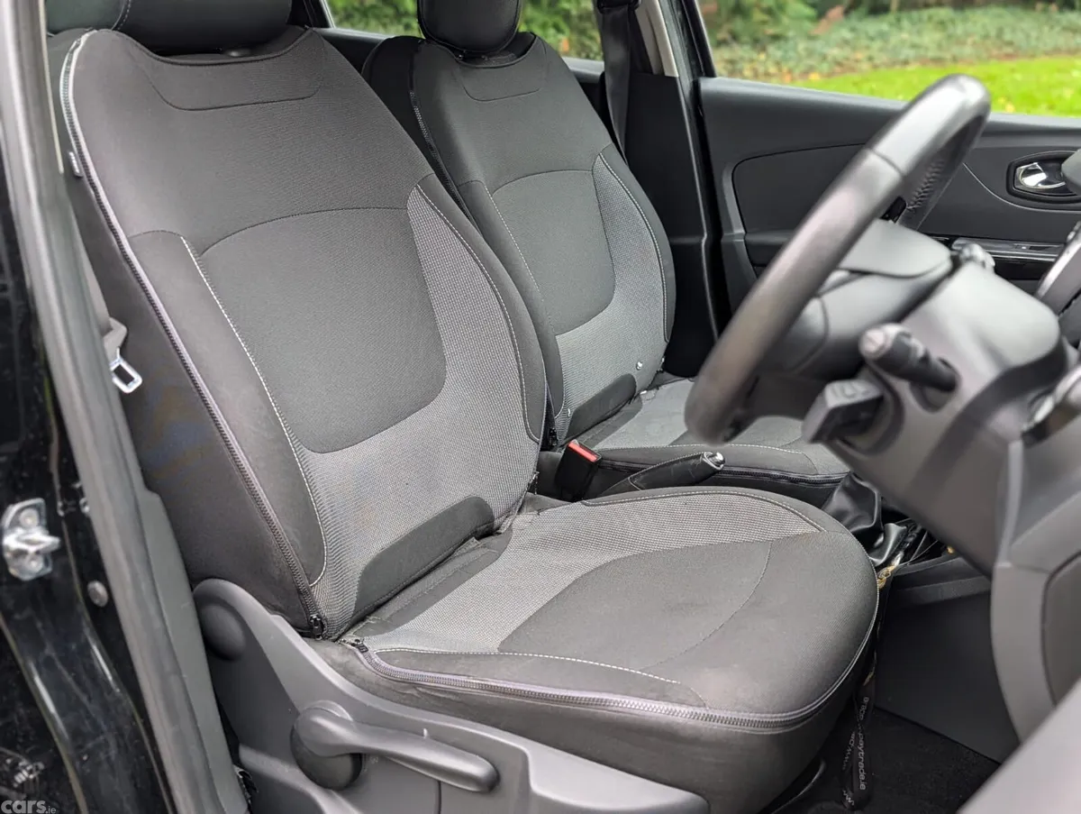 Renault Captur Hatchback, Diesel, 2016, Black