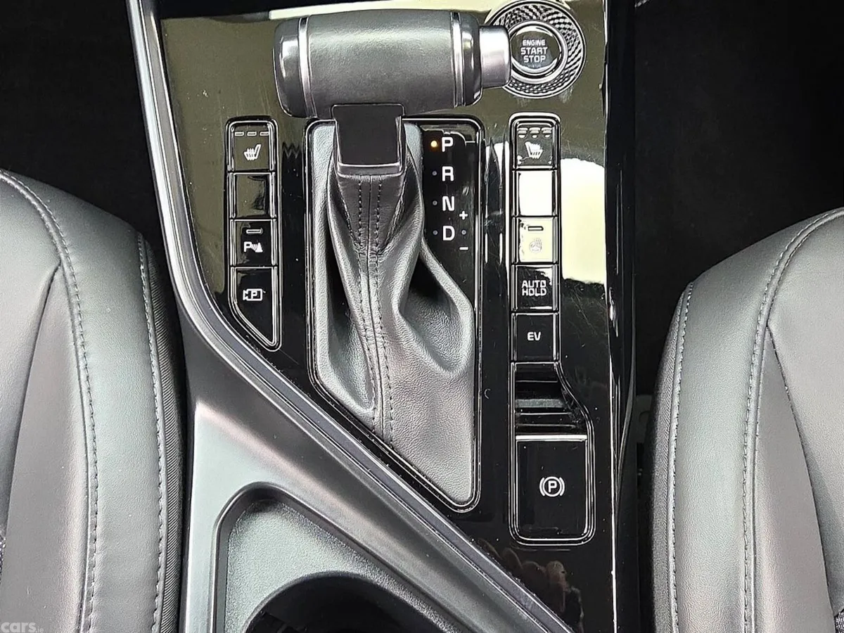 Kia Niro SUV, Petrol Plug-in Hybrid, 2023, Black