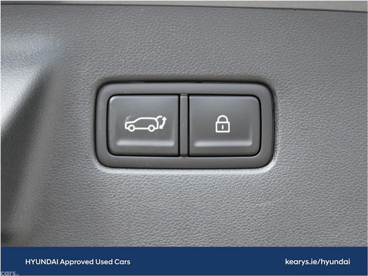 Hyundai Santa Fe SUV, Petrol Plug-in Hybrid, 2026, White