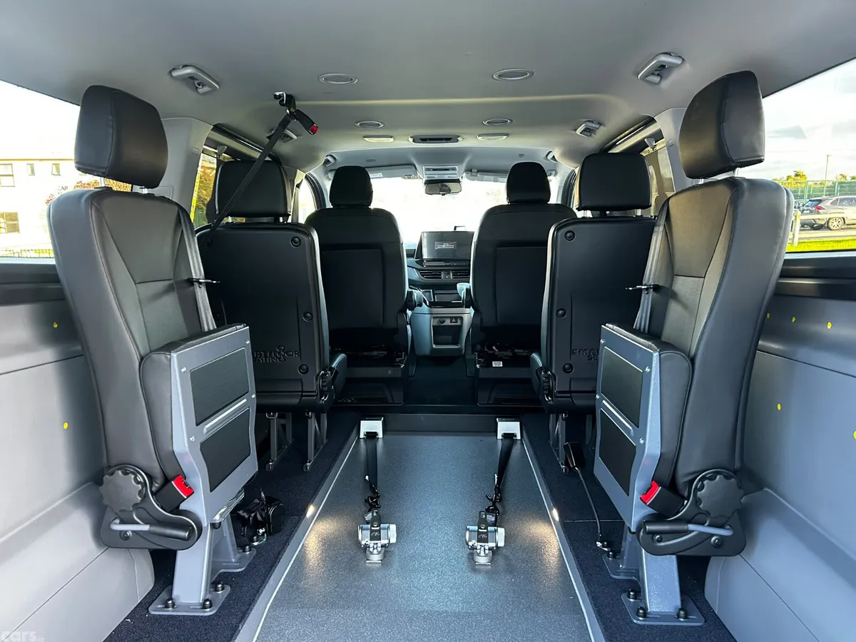 Ford Tourneo Custom MPV, Petrol Plug-in Hybrid, 2027, Grey